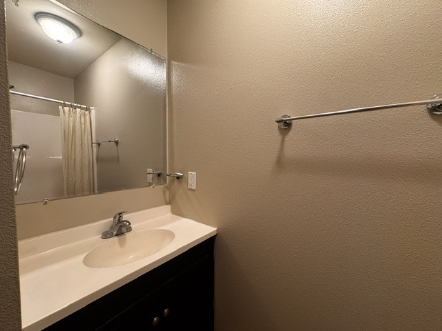 More Photos Of 1520-1534 N Circle Dr, Colorado Springs Freestanding For Lease