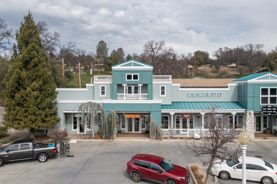 More Photos Of 40282 Highway 41, Oakhurst Freestanding For Sale