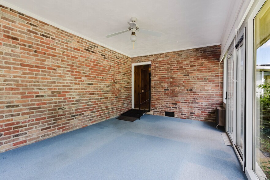 More Photos Of 3025 Breckenwood Dr, Lexington Multifamily For Sale