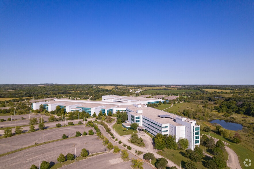 More Photos Of 2001 N Division St, Harvard Manufacturing For Lease