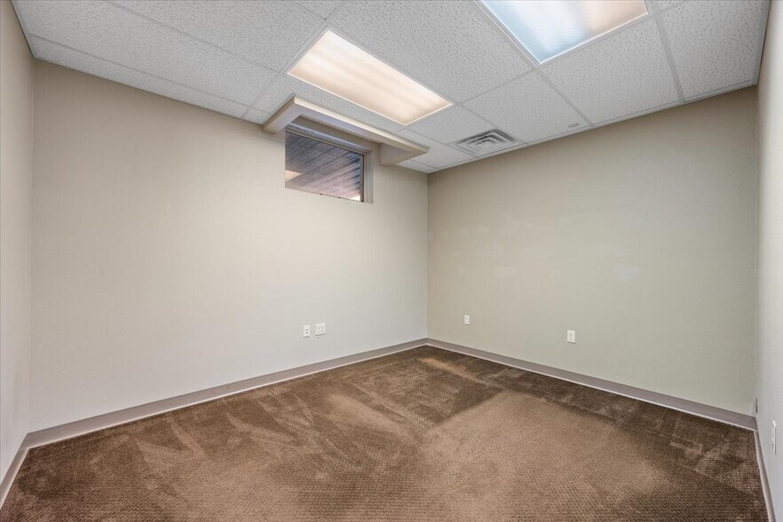 More Photos Of 87 Sherman St, Deadwood Restaurant For Lease