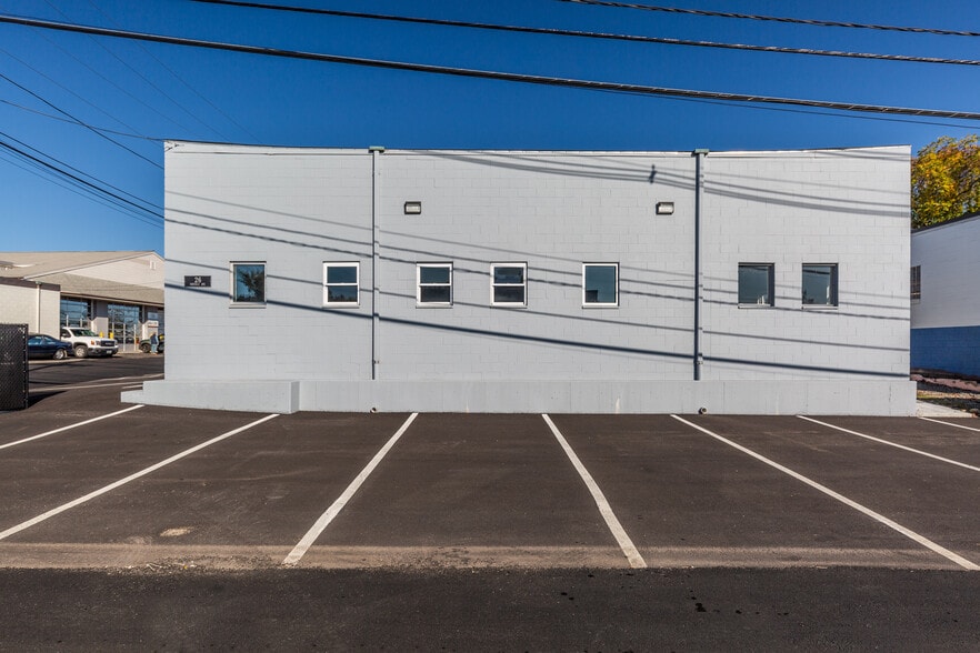 More Photos Of 26 Oakdale Ave, Johnston Warehouse For Lease