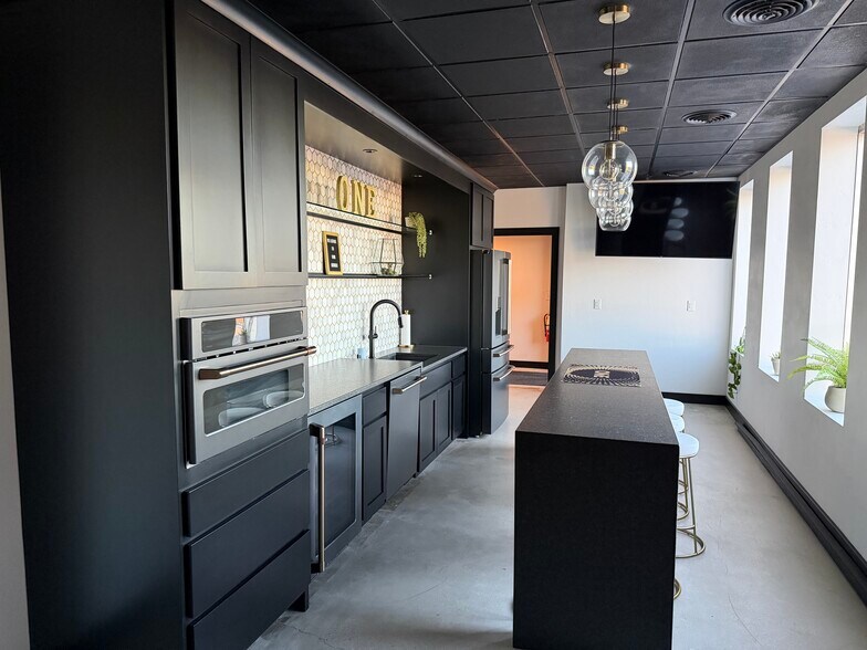 More Photos Of 3003 W College Ave, Appleton Office For Lease