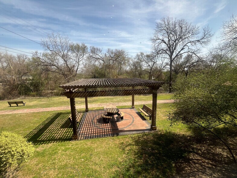 More Photos Of 821 Grand Avenue Pky, Pflugerville Medical For Lease