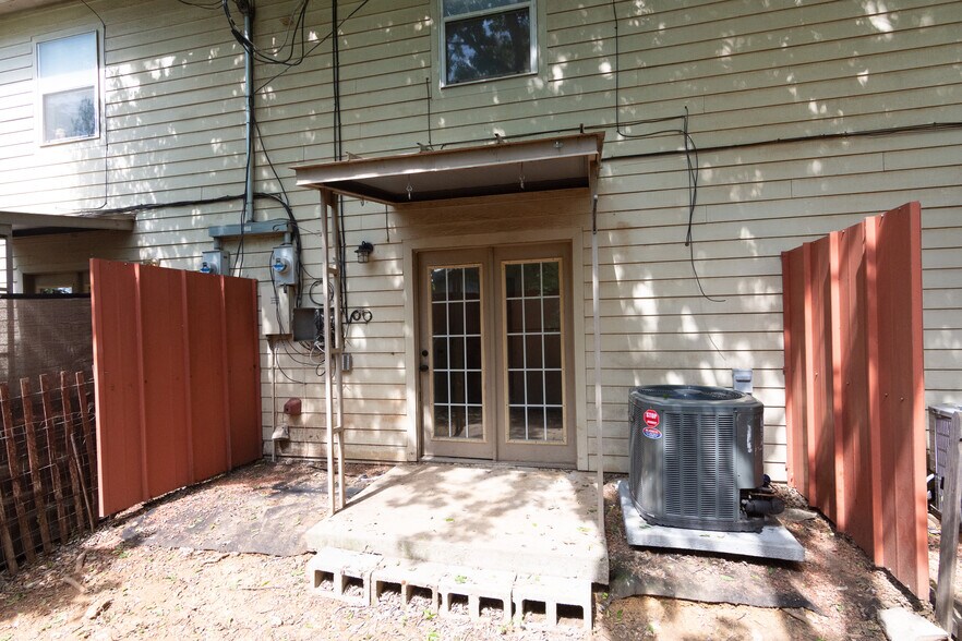 More Photos Of 114 Scofield Ave, Johnson City Apartments For Sale