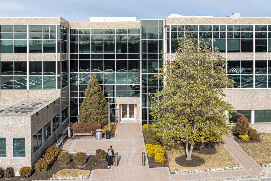 More Photos Of 120 Eagle Rock Ave, East Hanover Office For Sale