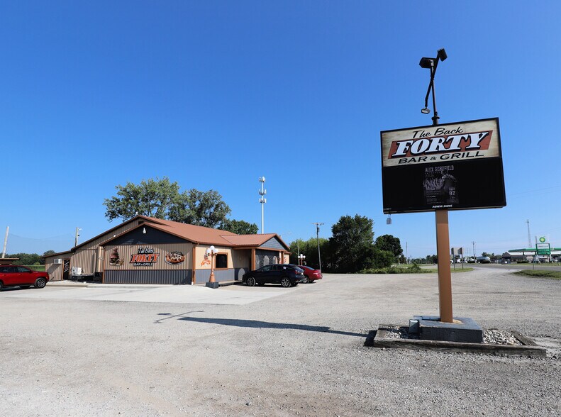 More Photos Of 15952 Oakley Rd, Chesaning Freestanding For Sale