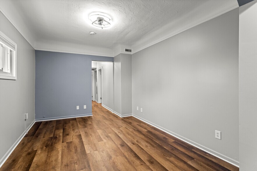 More Photos Of 5920 Chase Rd, Dearborn General Retail For Lease