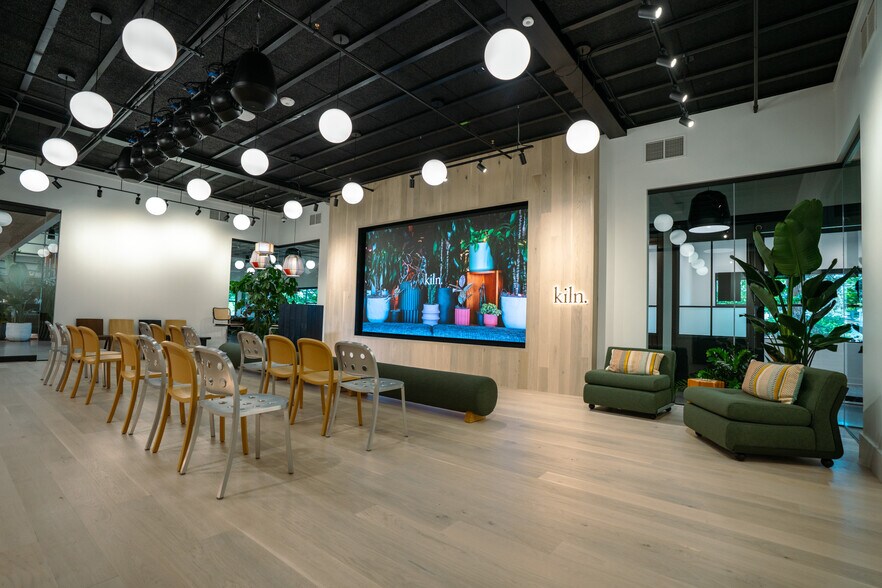 More Photos Of 501 SW Hill St, Bend Coworking Space