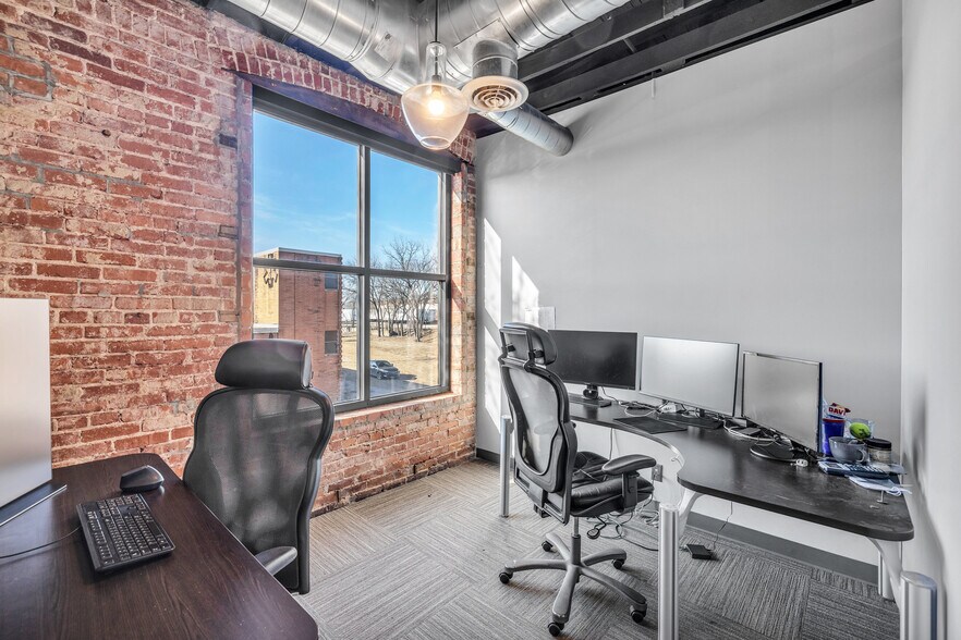 More Photos Of 201 E Hobson Ave, Sapulpa Loft Creative Space For Sale