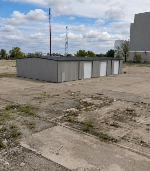 More Photos Of 2600 Bond St, University Park Land For Sale