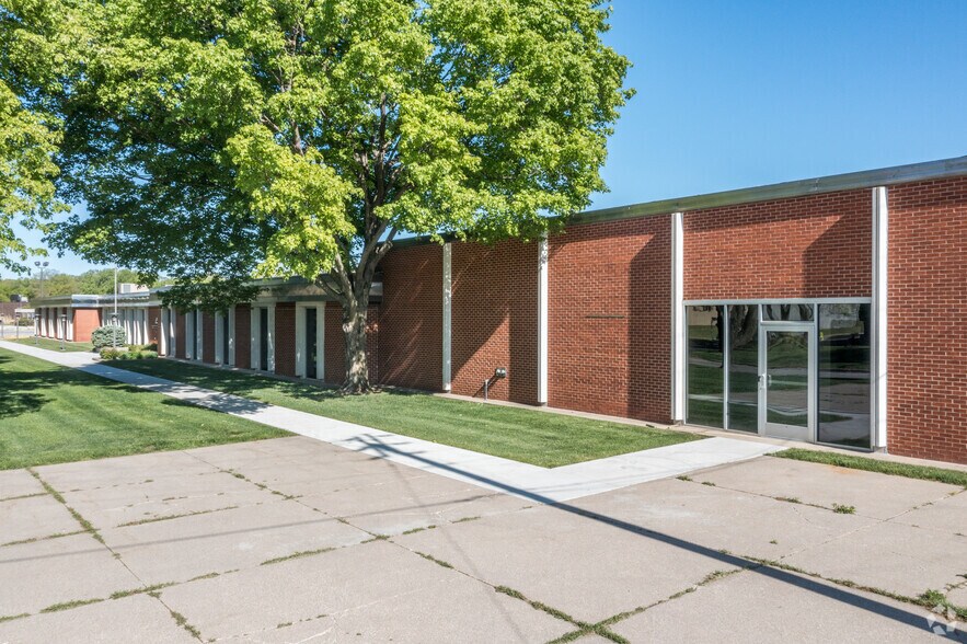 2601 Bell Ave, Des Moines, IA 50321 Warehouse For Sale