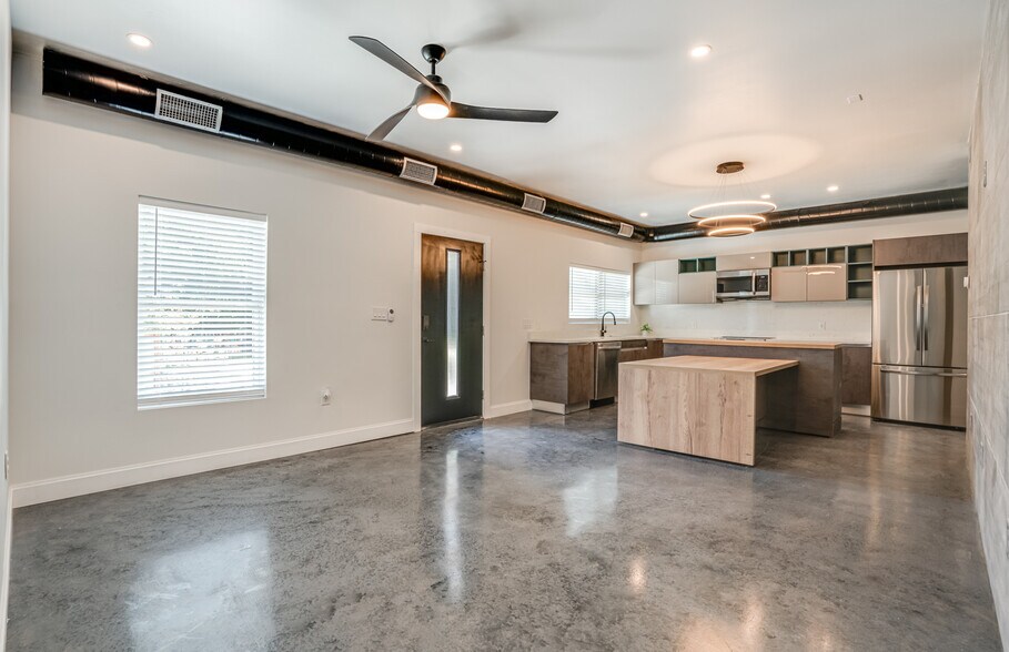 More Photos Of 811 Montana St, San Antonio Apartments For Sale