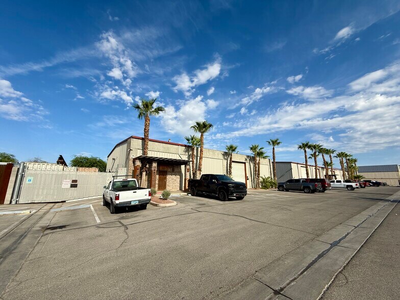 More Photos Of 3845 Rockbottom St, North Las Vegas Light Manufacturing For Lease