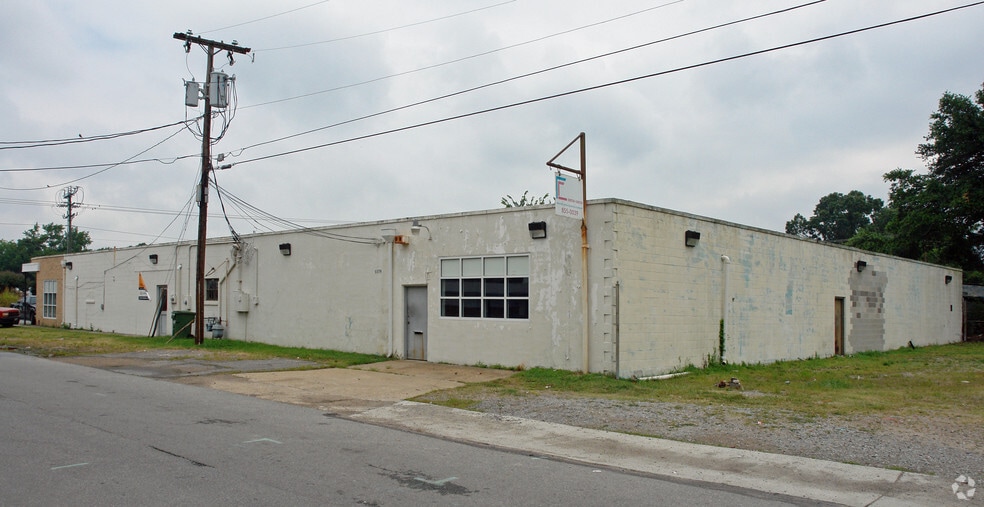 More Photos Of 1576 Aspin St, Norfolk Storefront Retail Office For Lease