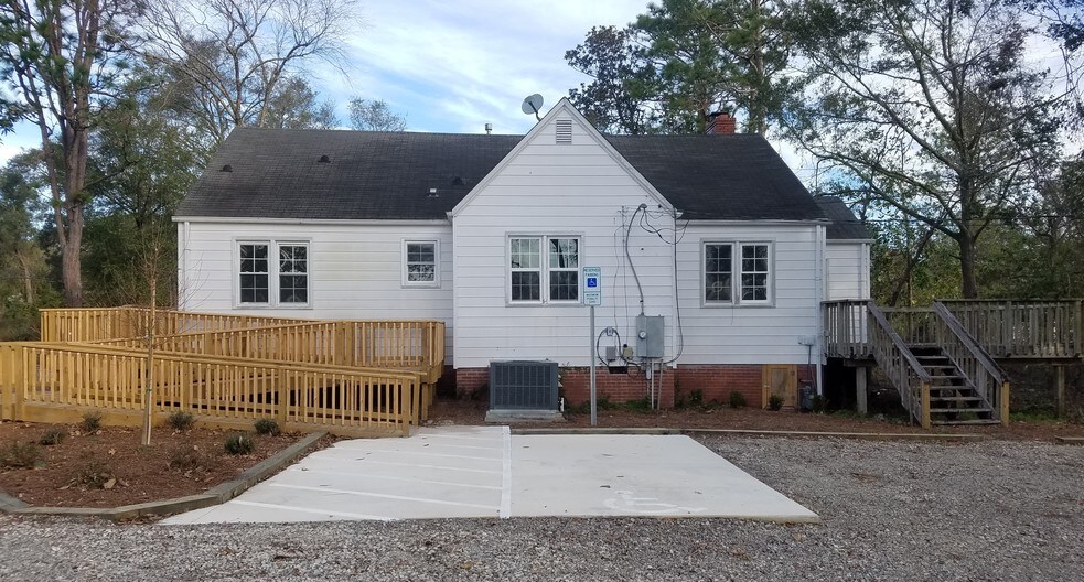 More Photos Of 5008 Oleander Dr, Wilmington Office For Lease