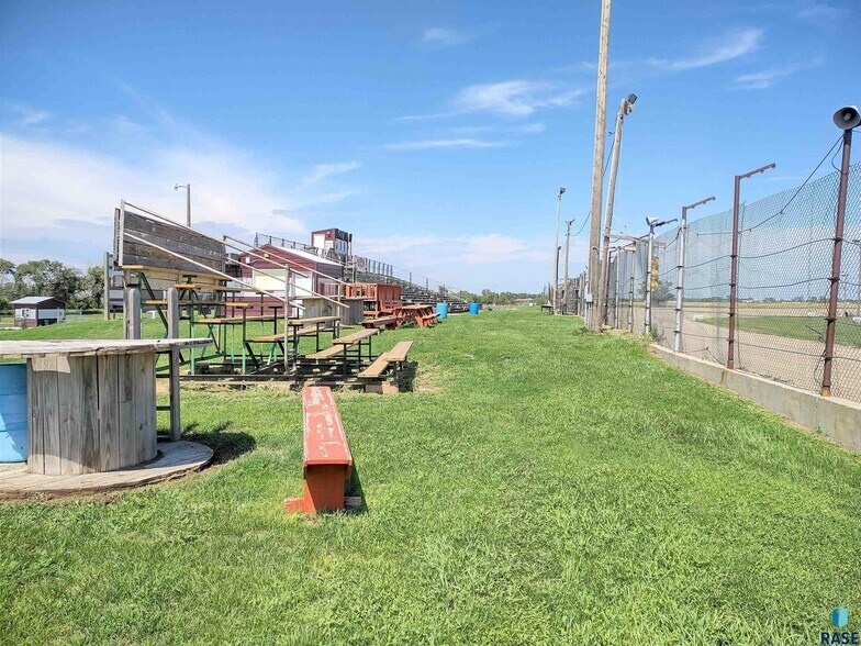 More Photos Of 1300 SE 3rd Ave, Miller Land For Sale