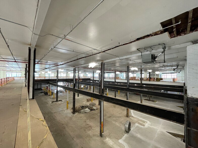 More Photos Of 845 E 136th St, Bronx Warehouse For Sale