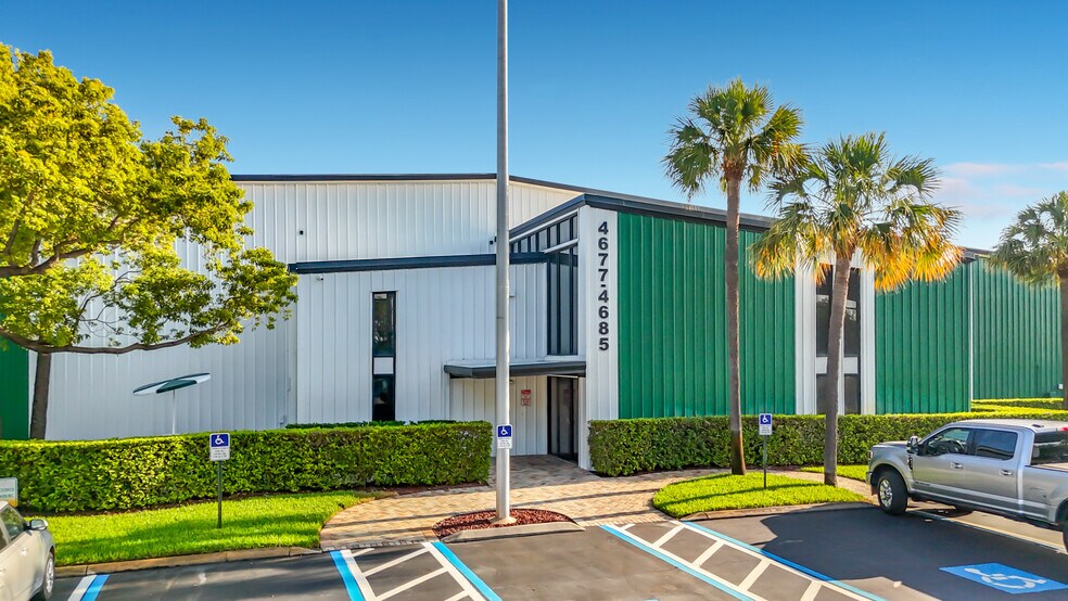 More Photos Of 4677 118th Ave N, Clearwater Manufacturing For Sale