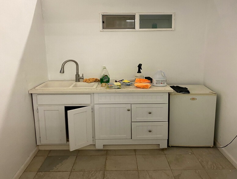 More Photos Of , Los Angeles Unknown For Sale