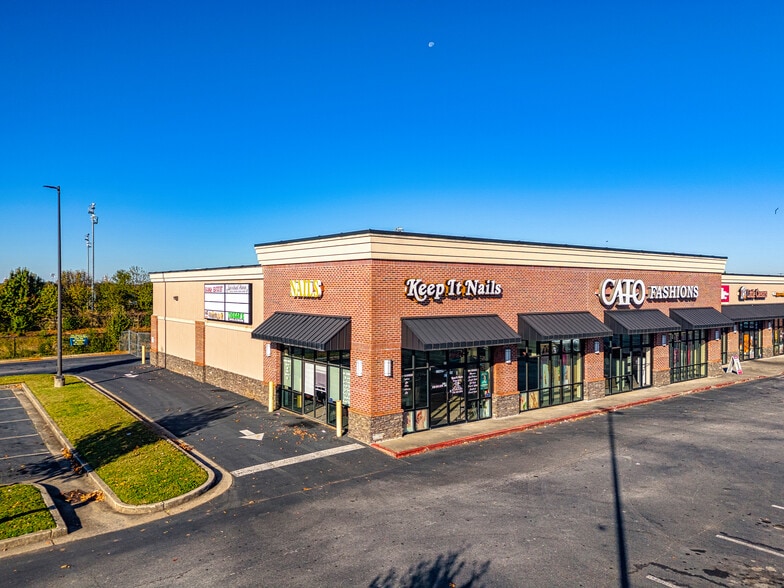 More Photos Of Tara Blvd, Lovejoy Unknown For Lease
