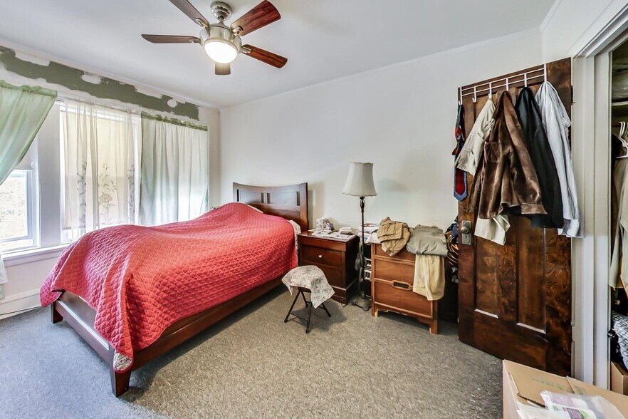 More Photos Of 5746 N Western Ave, Chicago Warehouse For Sale