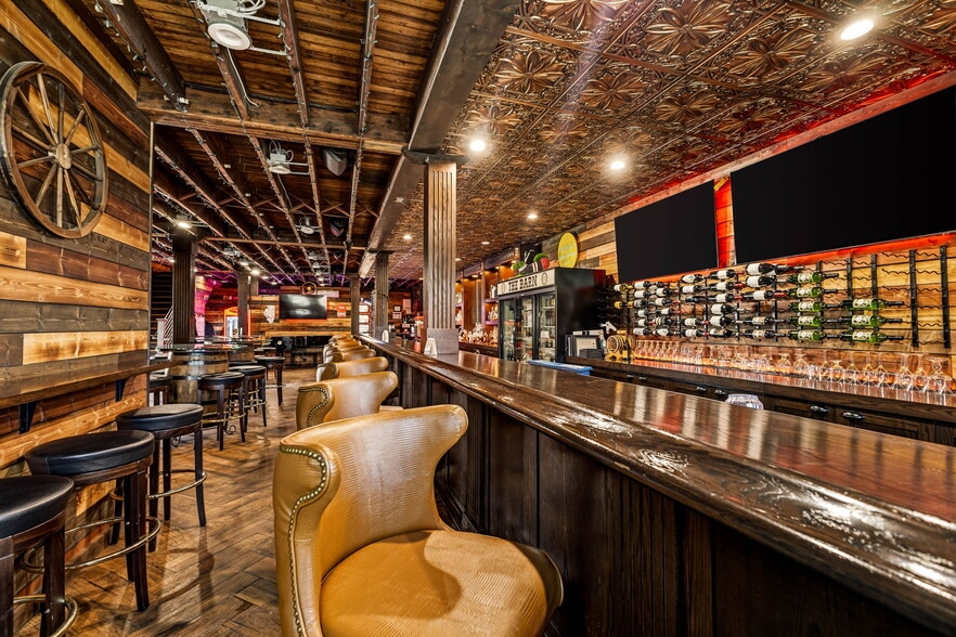 More Photos Of 316 N Main St, Columbia Storefront Retail Office For Sale