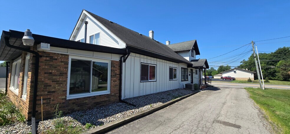 More Photos Of 1151 Shawnee Rd, Lima Storefront Retail Residential For Sale