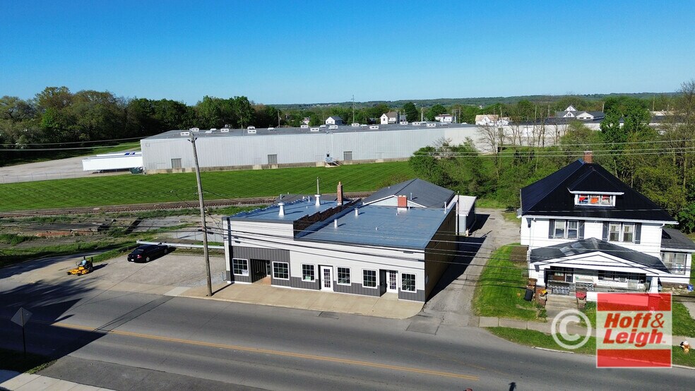 More Photos Of 715 Cottage St, Ashland Storefront For Lease
