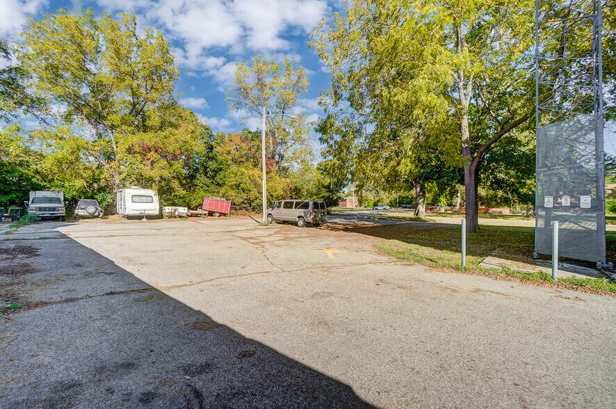 More Photos Of 150 E South College St, Yellow Springs Research And Development For Sale