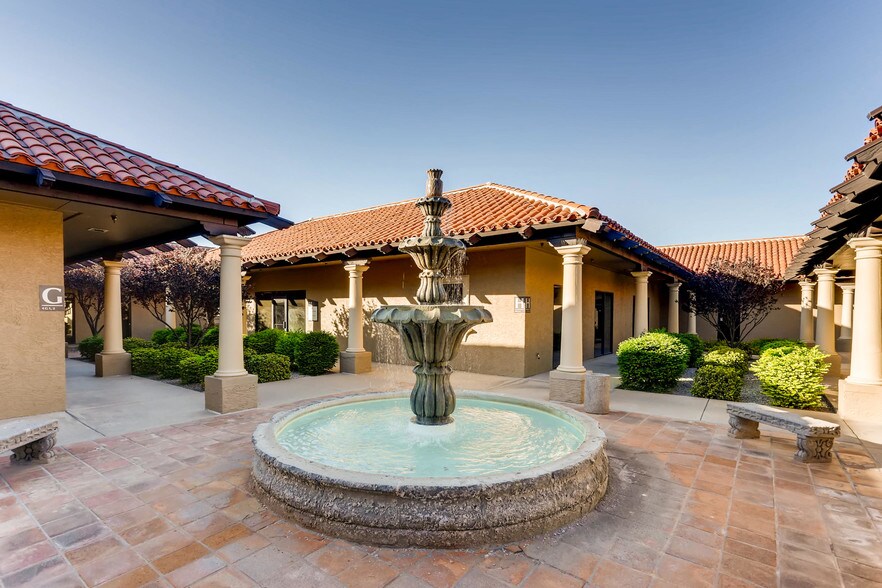 More Photos Of 5620 W Thunderbird Rd, Glendale Medical For Sale