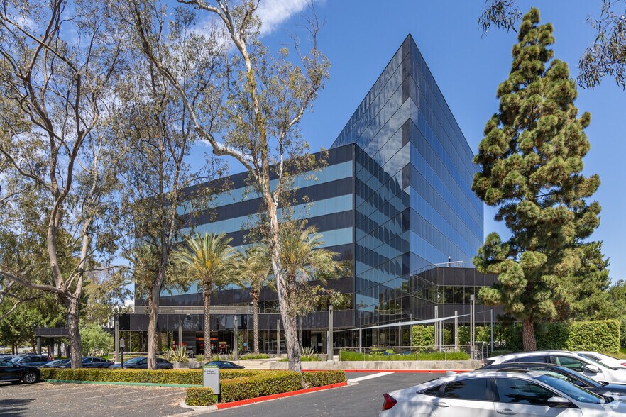 More Photos Of 4590 MacArthur Blvd, Newport Beach Office For Lease