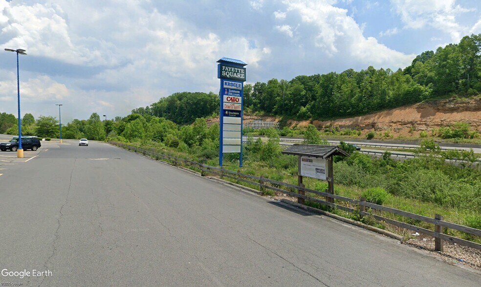 Primary Photo Of 637 Fayette Sq, Oak Hill Unknown For Lease