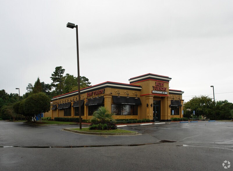 Primary Photo Of 1953 Savannah Hwy, Charleston Restaurant For Lease