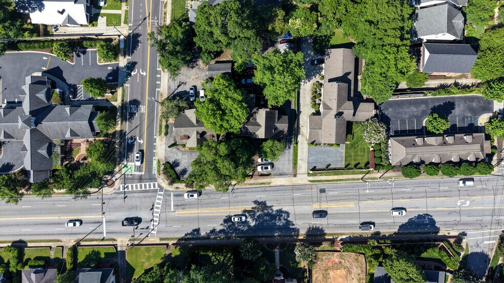 More Photos Of 1310 Augusta St, Greenville Office For Lease