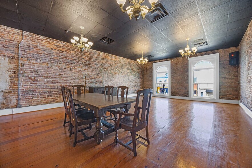 More Photos Of 219 E Screven St, Quitman Storefront Retail Office For Sale