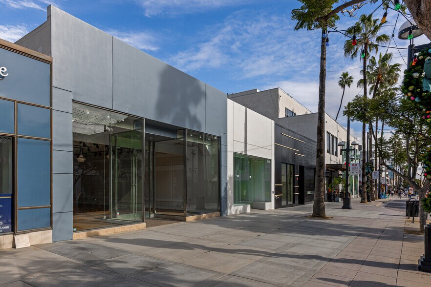 More Photos Of 1241 3rd Street Promenade, Santa Monica Storefront For Lease