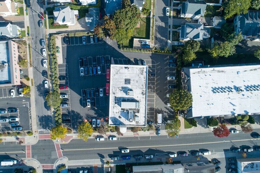 More Photos Of 55 Maple Ave, Rockville Centre Medical For Lease