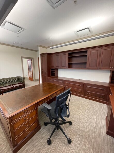 More Photos Of 220 Elm St, New Canaan Office For Lease