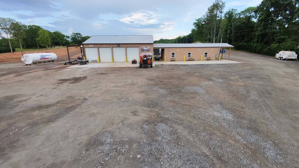 More Photos Of 3902 Belmont Hwy, Talmo Industrial For Sale