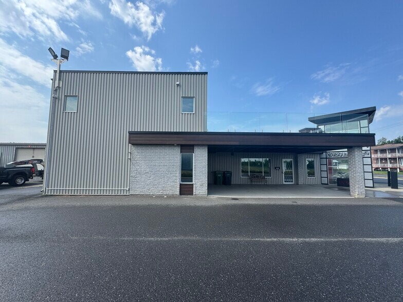 More Photos Of 1720-1722 Boul Saint-Charles, Drummondville Industrial For Lease
