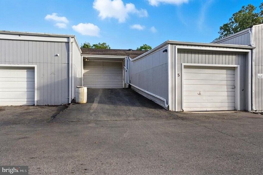 More Photos Of 534 Whitesville Rd, Jackson Service For Lease