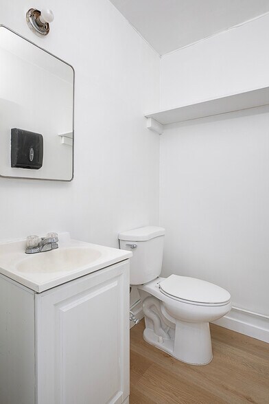 More Photos Of 2581 W Pico Blvd, Los Angeles Storefront For Lease