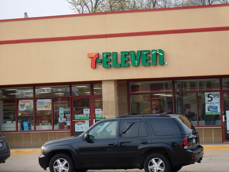 More Photos Of 2405 Essington Rd, Joliet General Retail For Lease