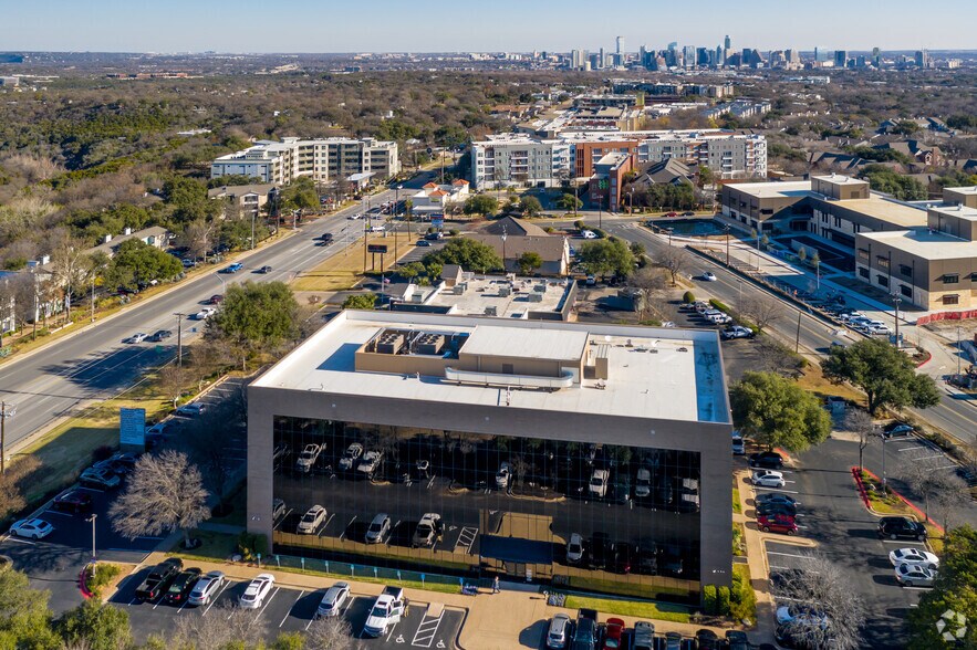 More Photos Of 3901 S Lamar Blvd, Austin Medical For Lease