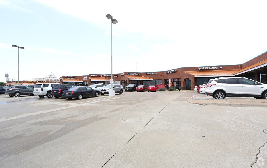 More Photos Of 4922-4274 Overton Ridge Blvd, Fort Worth Unknown For Lease