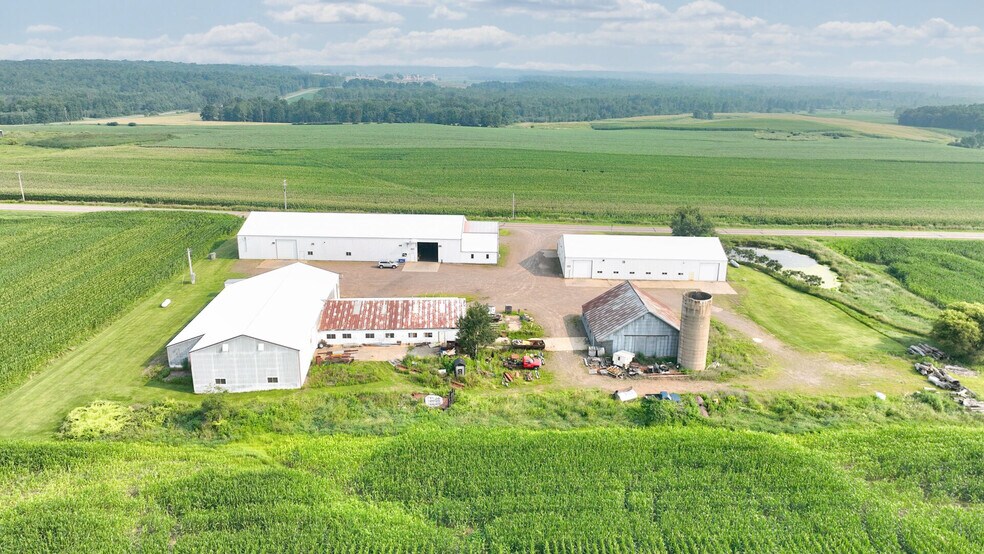 More Photos Of 20521-20525 Hwy 64, Cornell Warehouse For Sale