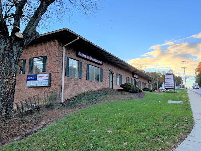 More Photos Of 9601-9611 Reisterstown Rd, Owings Mills Office For Lease