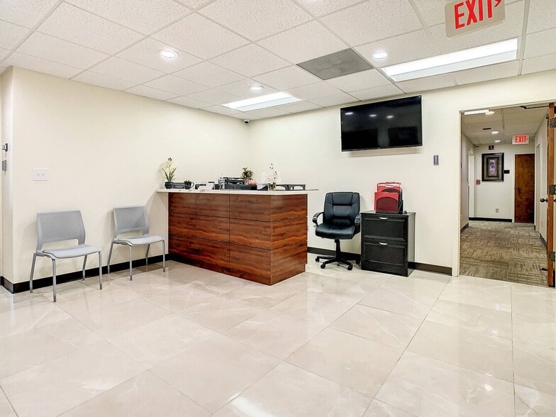 More Photos Of 707 N Franklin St, Tampa Office For Sale