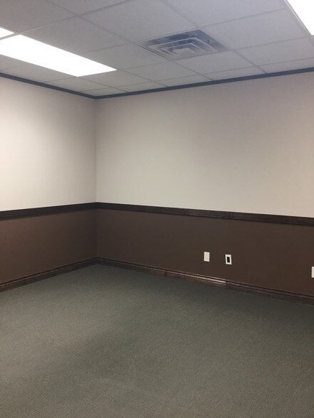 More Photos Of 3200 Steck Ave, Austin Office For Sale